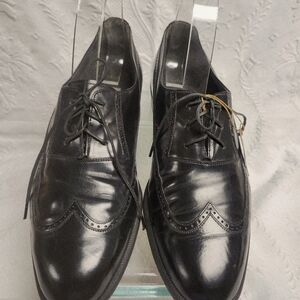 Bruno Magli Black Leather Wingtip Dress Shoes 9